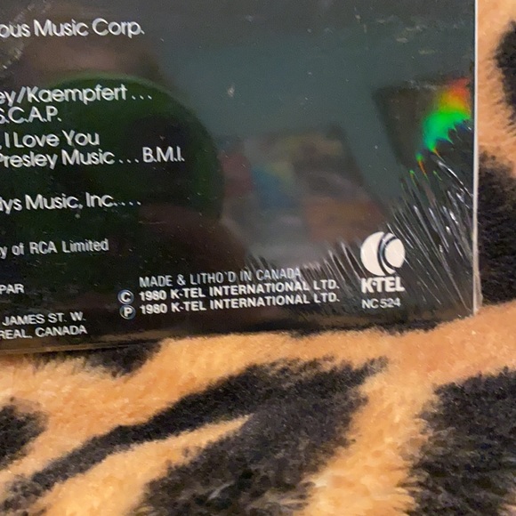 Vintage Elvis Presley Vinyl Record - Picture 3 of 9